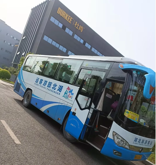 9001cc金沙风管销售中心安徽明堂山景区游览团建活动